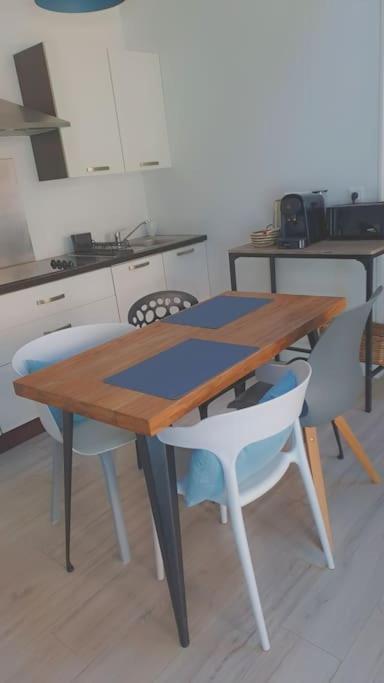Charmante Petite Maison A 2 Pas De La Maison 6